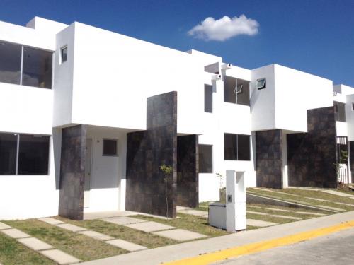 CASA EN VENTA A UNOS MINUTOS DEL TOW CENTER