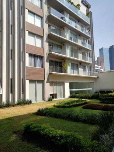 PH DE DOS NIVELES CON ROOF GARDEN PRIVADO 