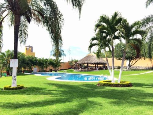Casa ideal para descanso en bonito fraccionamiento en Las Garzas Emiliano Zapata