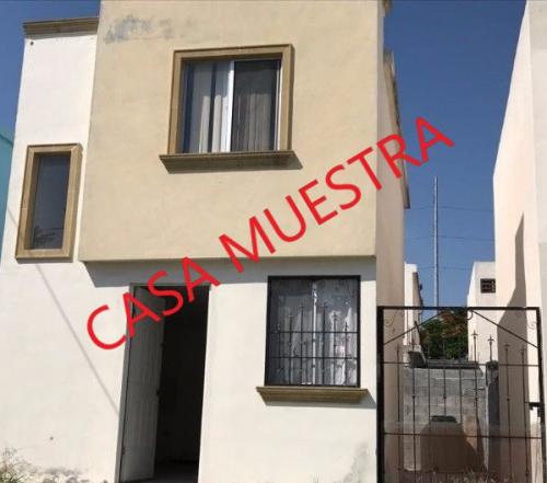 Rento casa 2 plantas treboles apodaca