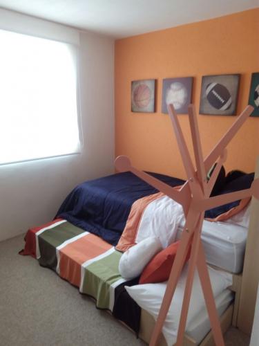 Excelente casa de dos niveles