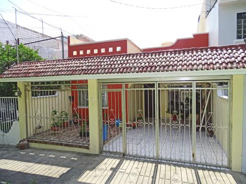 Casa Venta/ Colinas de la Normal/ Guadalajara