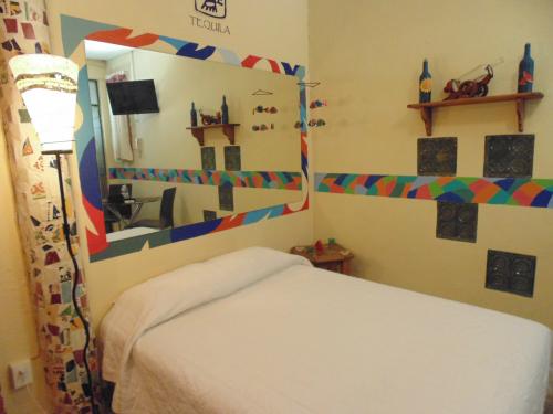 habitacion atras del metro barranca por solo $1200 x noche 