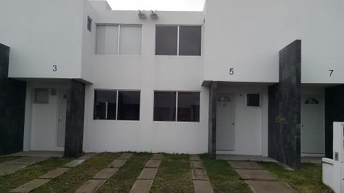 Ecovivienda en el lago 