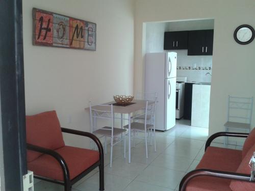Bonito Departamento Amueblado con Garage 