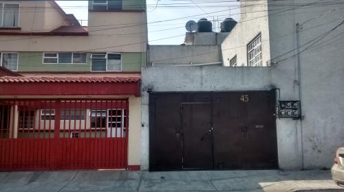 Renta de bonito departamento en la Col. Moderna