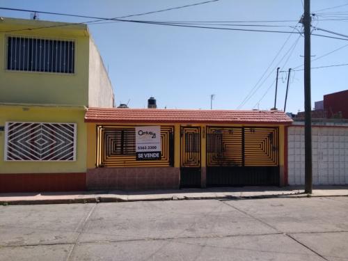 CASA AMPLIA EN UN SOLO NIVEL