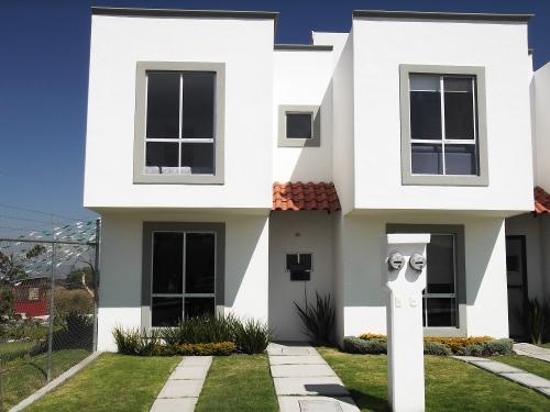 CASA MODELO MONTECARLO DE 2 NIVELES, 2 RECÁMARAS CON CRECIMIENTO A 3.