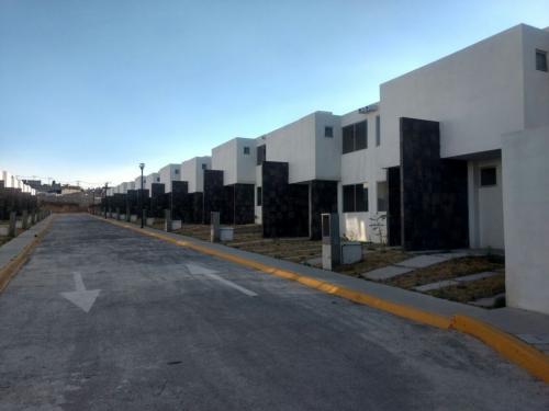 EXCELENTE CASA LAGO RESIDENCIAL