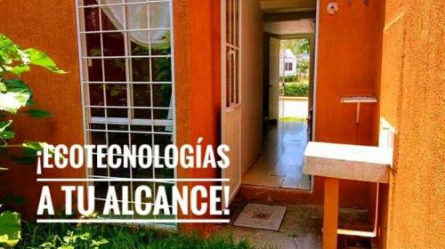 ***Hermosas casas de 2 niveles!***