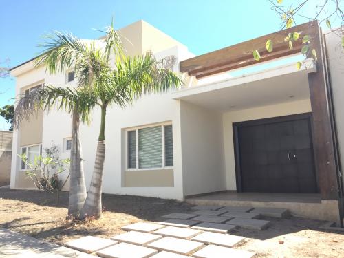 SE VENDE CASA EN LA PRIMAVERA CULIACAN