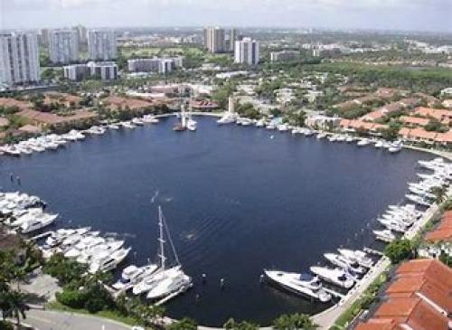 Lujoso apartamento en Aventura, FL USA