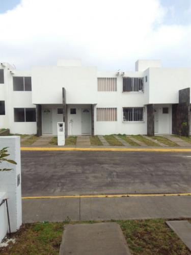 LAGO HOGAR 