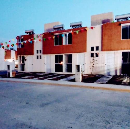 LAS MEJORES CASAS EN HUEHUETOCA 