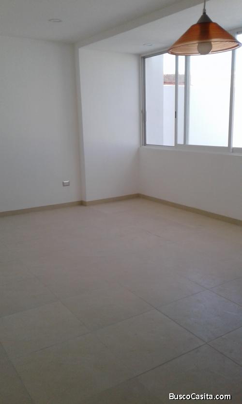 Departamento en renta en planta alta