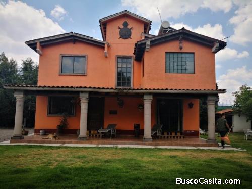 HERMOSA CASA DE BONITOS ACABADOS