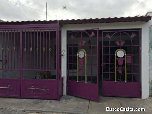 LINDA CASA EN VENTA EN CINCO COLONIAS