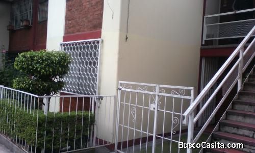 Rento casa duplex planta alta