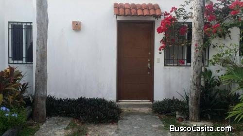 CASA EN RENTA EN VILLAS TULIM