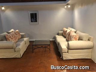 Rento depa amueblado en Avenida de los Alpes.