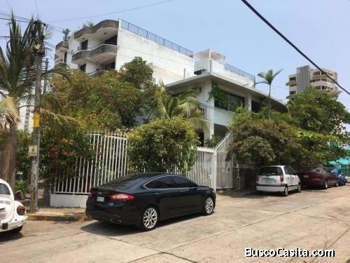 Bonita casa en Fraccionamiento Club Deportivo, Acapulco.