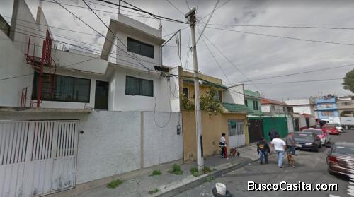 BONITA CASA DE 3 PLANTAS COL TEZOZOMOC REMATE BANCARIO