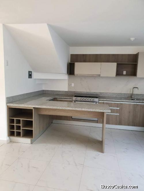 Casa en renta en Residencial El Refugio, Querétaro. 