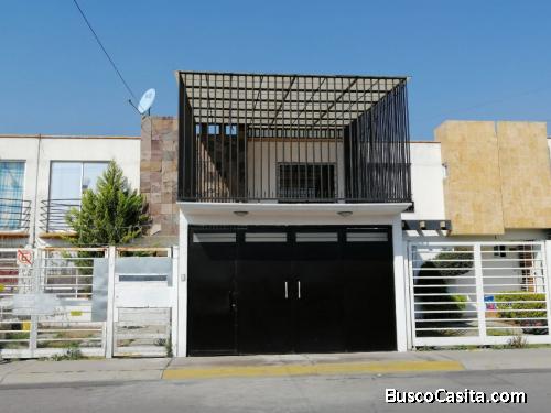CASA EN VENTA UBICADA EN BOSQUE DE LOS CIPRESES, LOS HEROÉS TECÁMAC II SECC.III