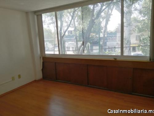 Despacho o consultorio con excelente ubicación sobre Miguel A. de Quevedo