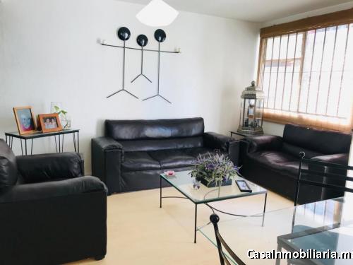 Linda casa sola iluminada en Villa Coapa, lista para habitar