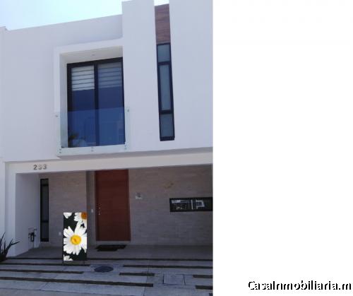 CASA MEDIA RESIDENCIAL EN VENTA T.S.