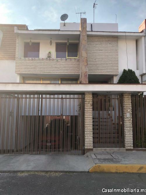 Hermosa casa en Venta en el corazón de Paseos de Taxqueña 