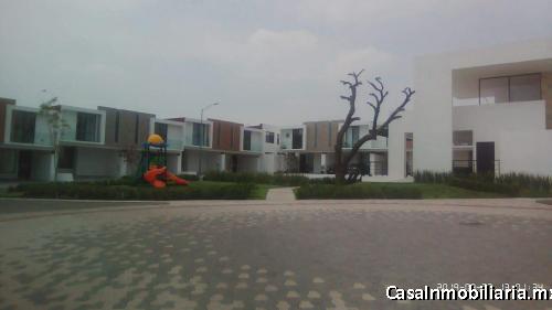 Se vende en Residencial El Refugio, Querétaro. Linda casa