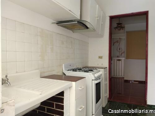 Casa en alquiler en Lomas de Becerra