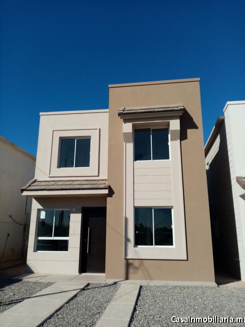 En venta Preciosa Residencia de Tres recamaras  en el Fracc. Villas del Roble en Mexicali B.C