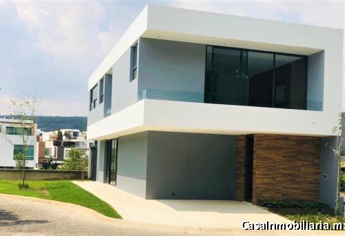 CASA EN VENTA EN BOSQUE REAL 