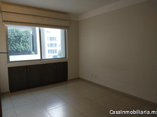 RENTO DEPA CON TERRAZA EN ROMA NORTE. 