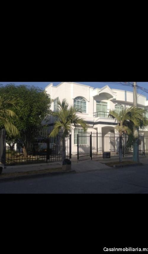 excelente oportunidad hermosa casa esquinera de 338 metros Colombia