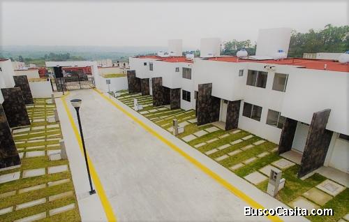 Casa nueva de dos pisos en Lago Residencial