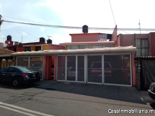 AMPLIA CASA EN VIVEROS DE LA LOMA