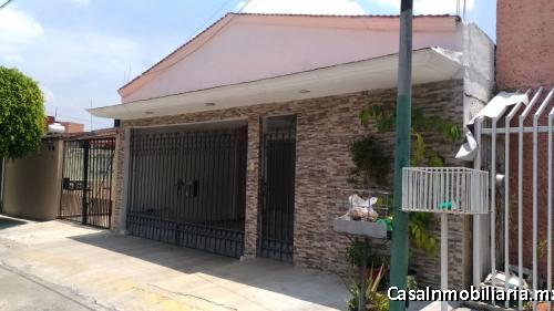 AMPLIA CASA EN LAS ALAMEDAS