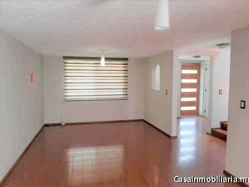 Hermosa Casa en Condominio. Renta. Jardines de Atizapán