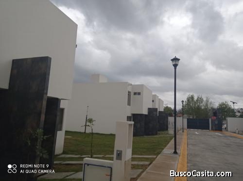 residencia con vista al club de golf 