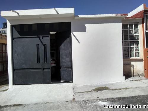 Vendo casa ampliada en Metrópolis 1 con 2 recamaras