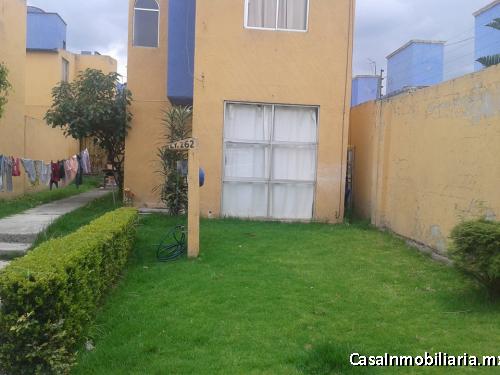 ubicada en cerrada,sona tranquila 2 niveles