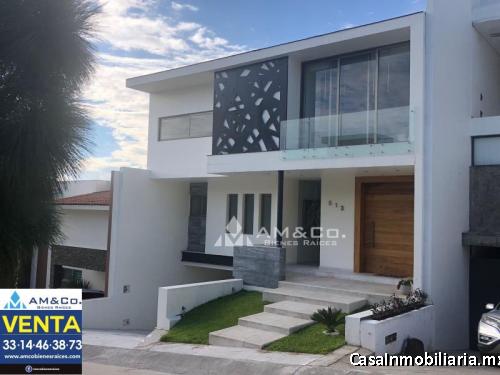 RESIDENCIA EN VENTA BUGAMBILIAS $ 13600,000.00