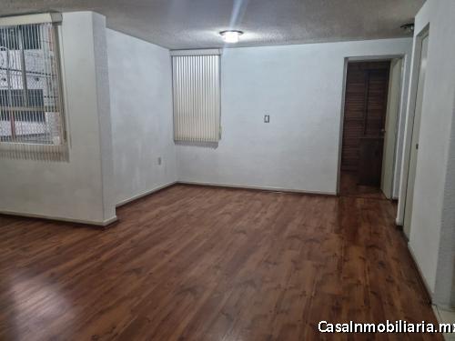 Coqueto depto iluminado en renta en Lomas Estrella