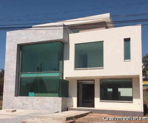 En venta residencia inteligente de 4 recámaras