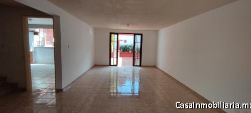 Casa en renta con amplios espacios en Lomas Estrella