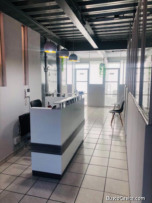 RENTA DE OFICINA AMUEBLADA EN MUNDO E